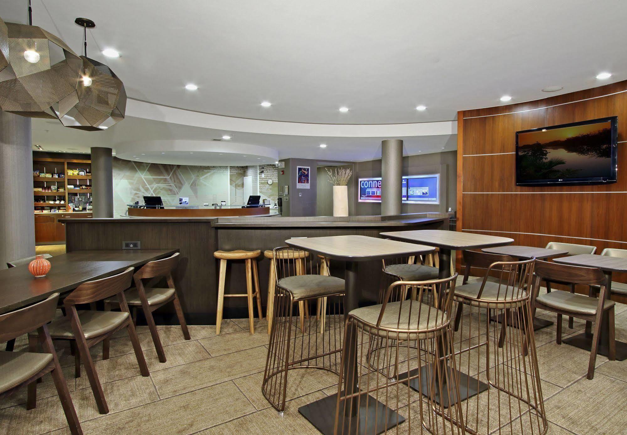 Springhill Suites By Marriott Madera Bagian luar foto