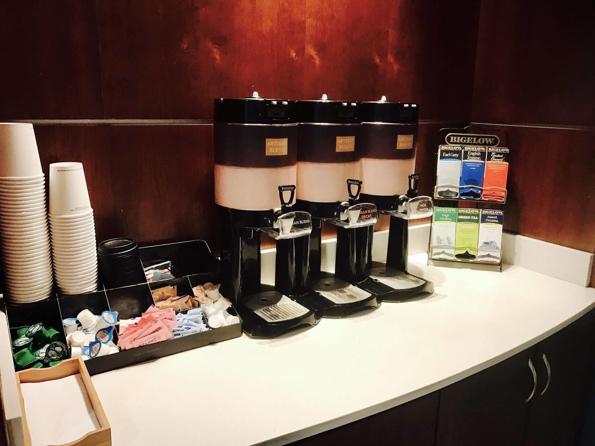 Springhill Suites By Marriott Madera Bagian luar foto