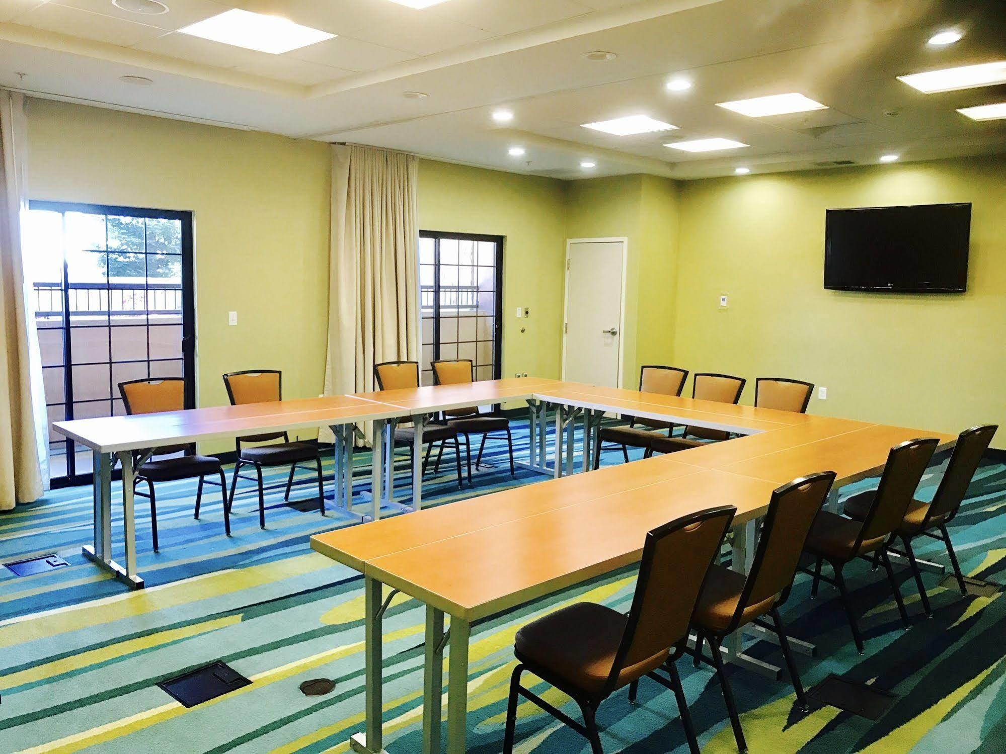 Springhill Suites By Marriott Madera Bagian luar foto